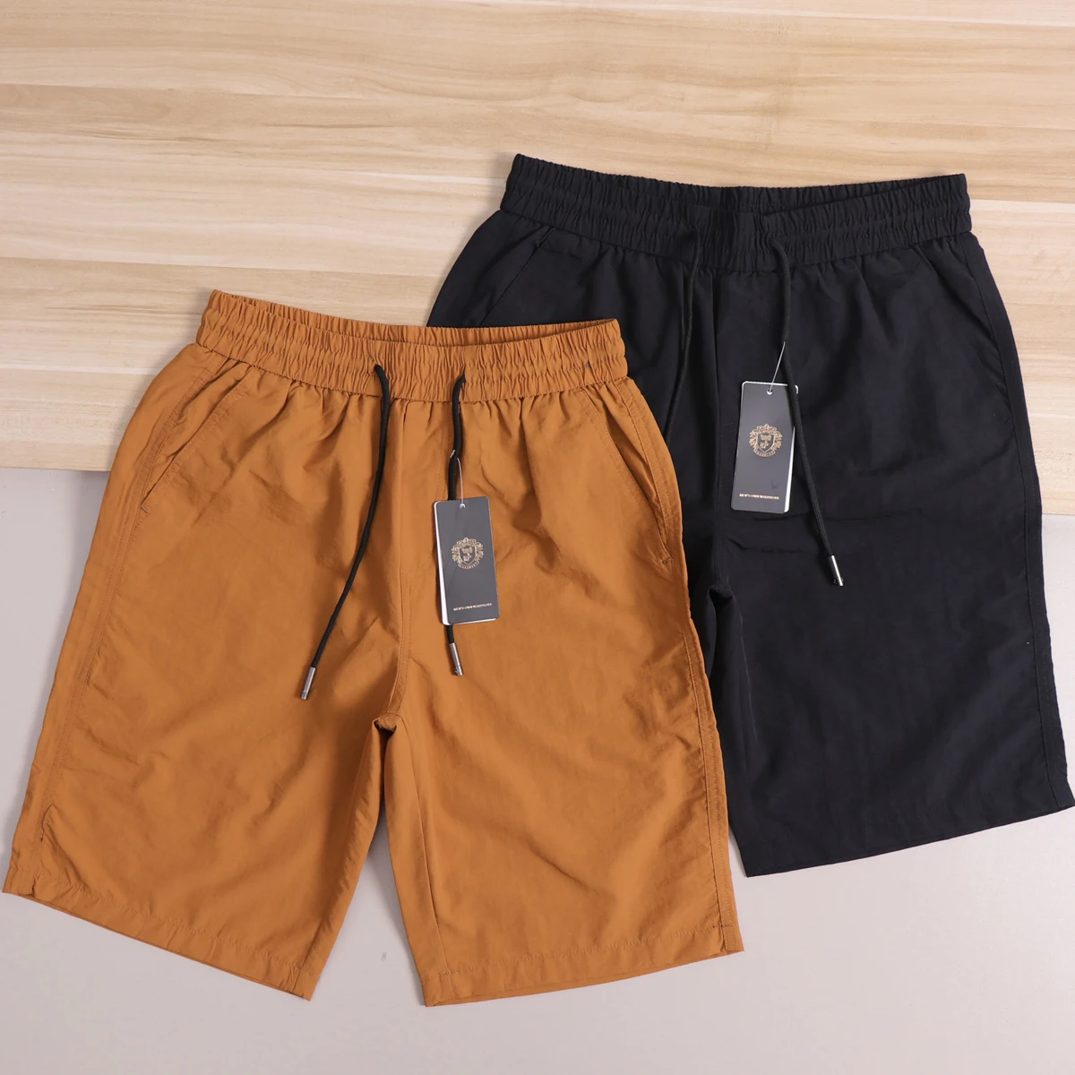 

Outdoor Sporty Lightweight Quick Dry Men's Five-Quarter Shorts Breathable Splash-Resistant Casual Shorts Nylon Fabric