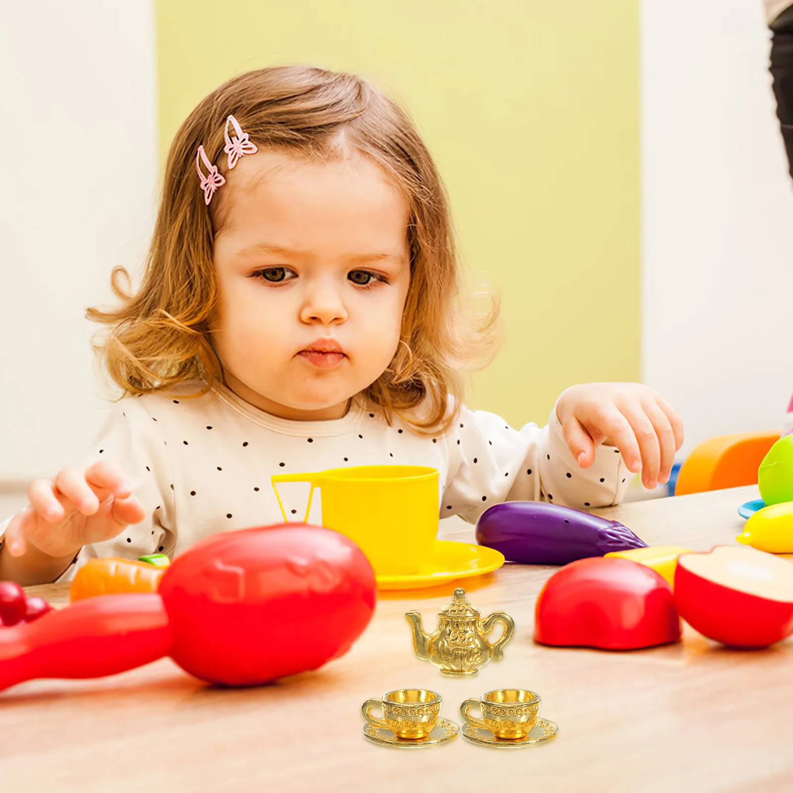 

Набор миниатюрных металлических чайников и чашек: коллекционный кухонный реквизит, имитация чайника из цинкового сплава для декора рабочего стола