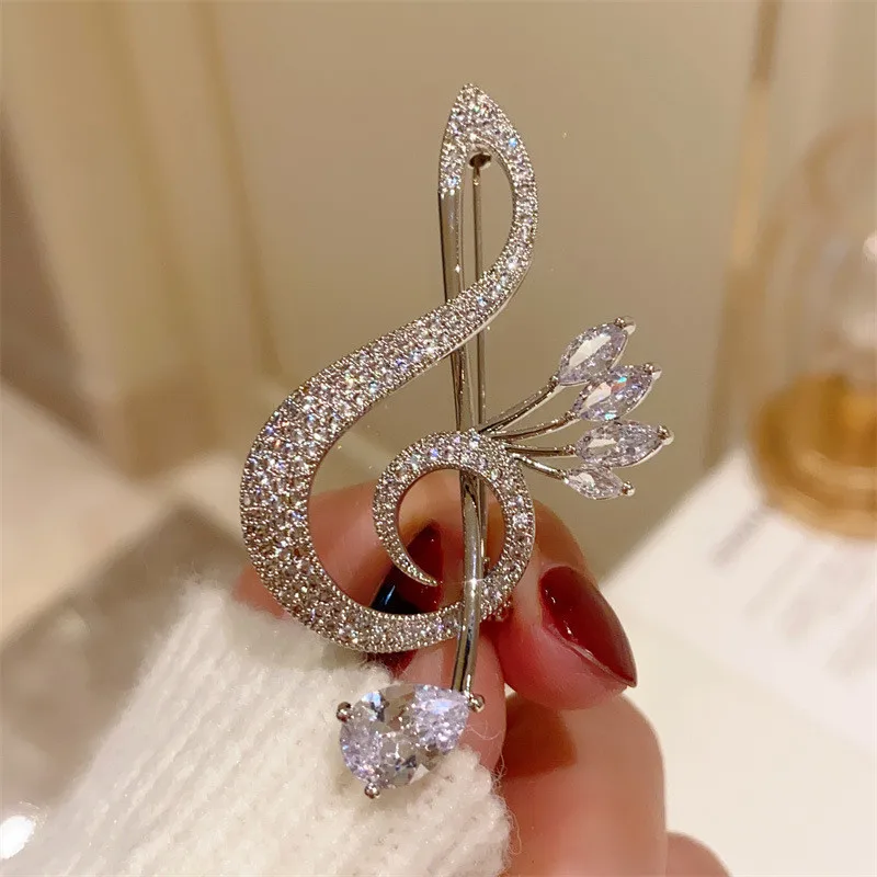 CC Trendy Brooch Musical Note Shape Shining Scarf Clasp Full of Zirconia Corsage Micro Inlaid Korea Style Suit Pins Jewelry B254