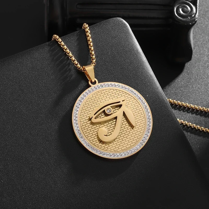 Classic Ancient Egyptian Diamond Eye of Horus Medal Pendant Necklace for Men and Women Hip-Hop Punk Jewelry