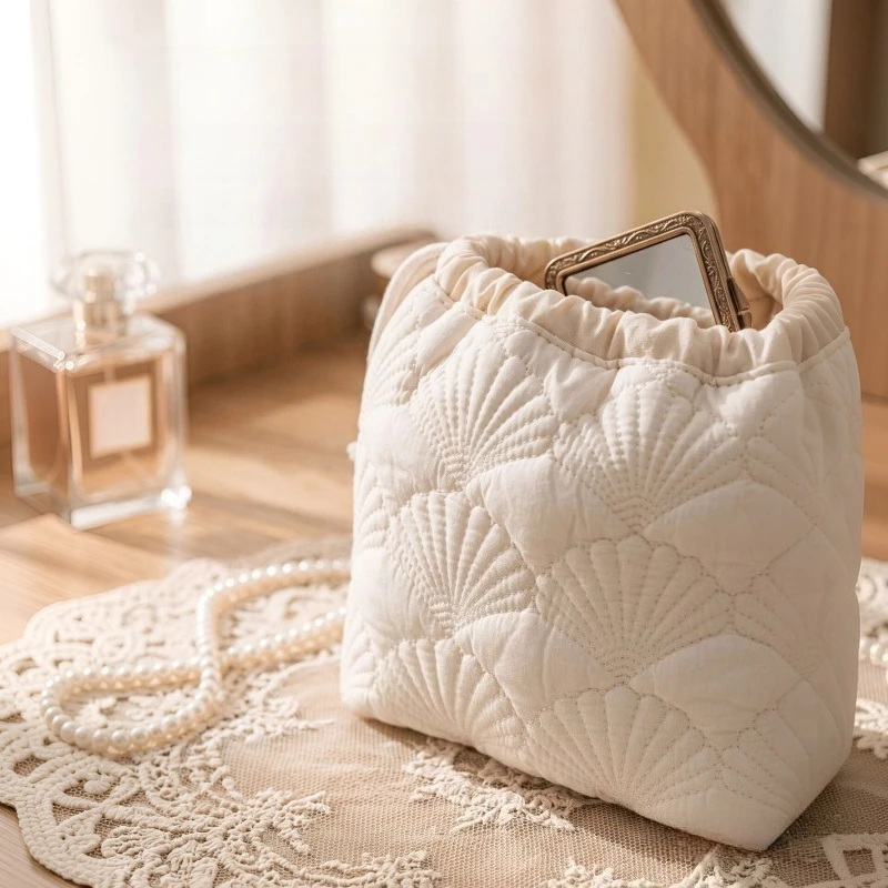 Kordelzugbeutel mit Blumenmuster, große Kapazität, Kosmetiktasche, tragbarer Make-up-Organizer für Reisen, Fitnessstudio, Zuhause und Toilettenartikel. – Detail 6