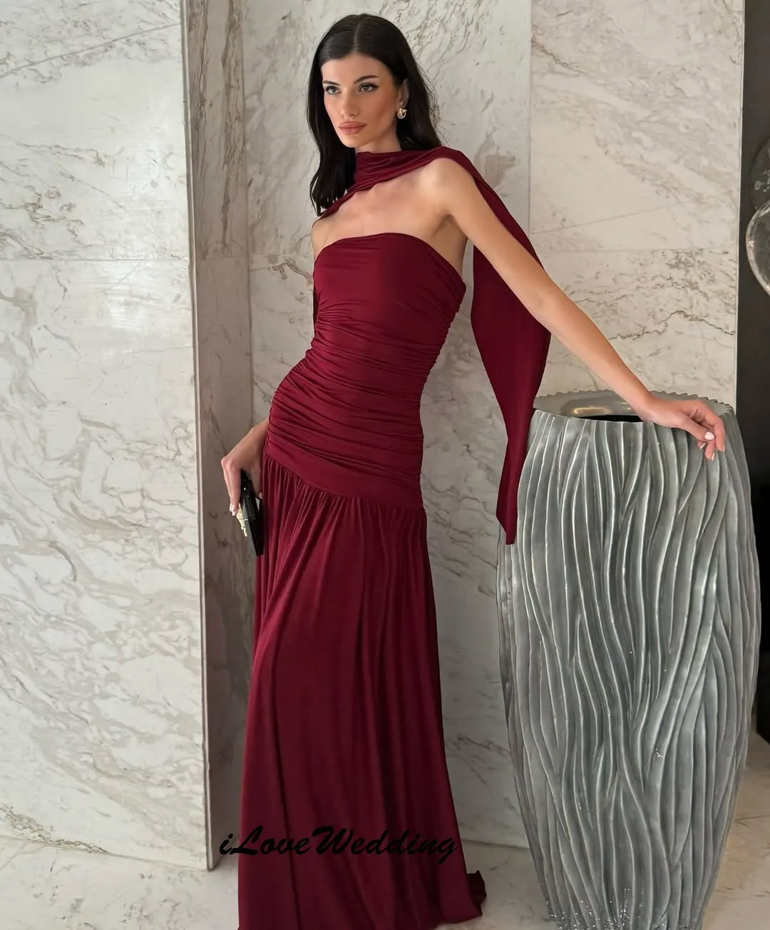 Abiti da ballo senza spalline bordeaux 2025 Abito da cerimonia nuziale pieghettato Nastri Abiti formali per le donne Abiti da sera lunghi personalizzati