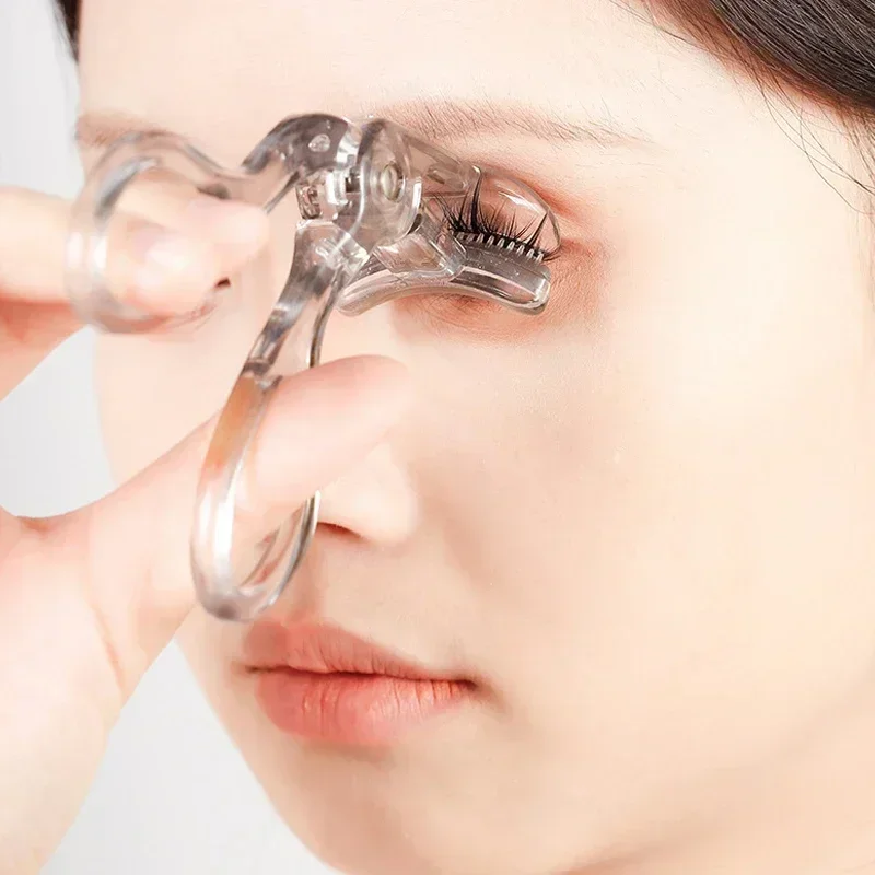 広角ポータブルまつげカーラー、ワンクリップスタイリングツール、目を大きく見せる、操作が簡単なコーム歯まつげカーラー