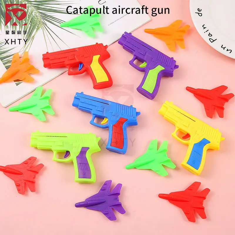 Lanciatore di aerei Catapulta Tiro all'aperto Pistola giocattolo Lanciatore di aliante Pistola per aereo Divertimento creativo Giocattolo sportivo Modello Colore casuale