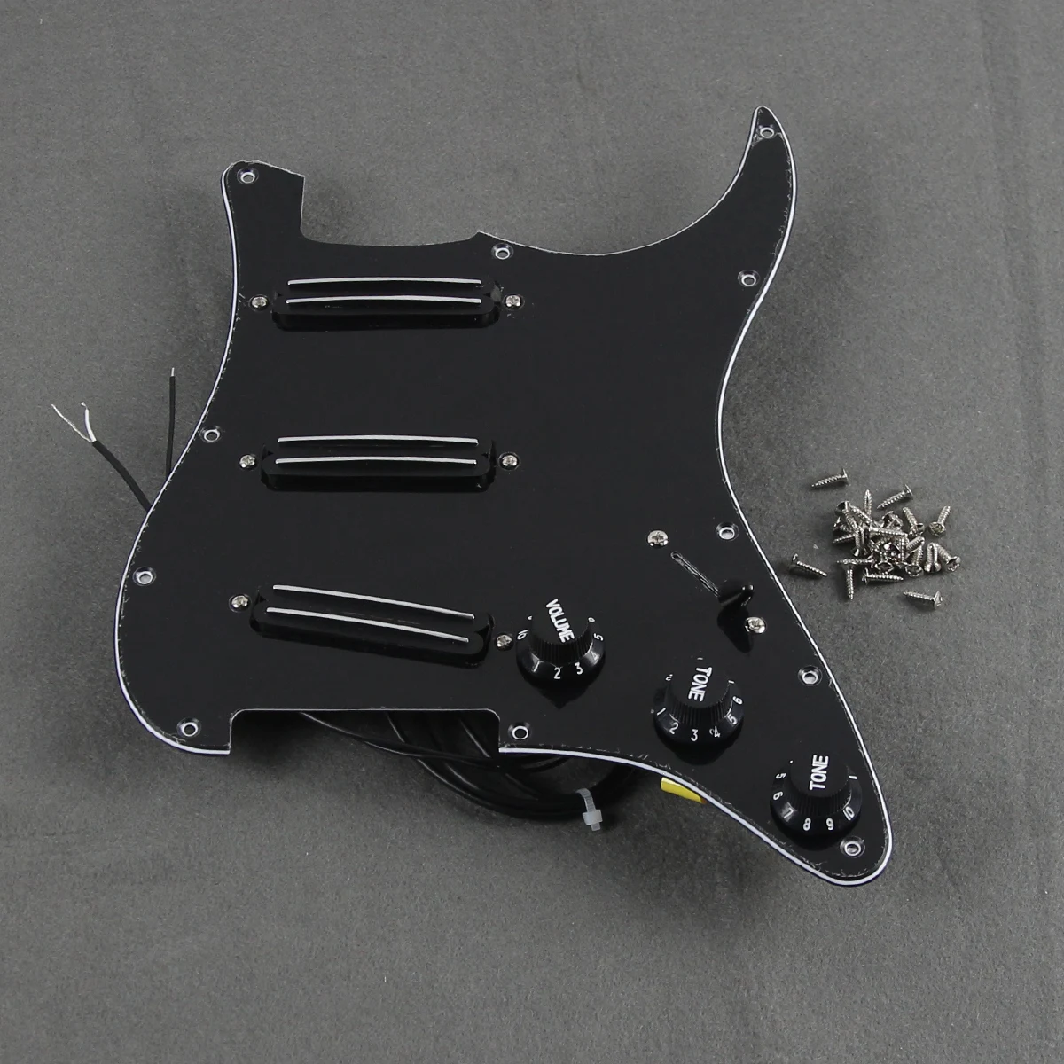 FLEOR Alnico 5 Dual Rails SSS ST 11 Holes Prewired Loaded Guitar Pickguard Black 3ply Guitar Parts