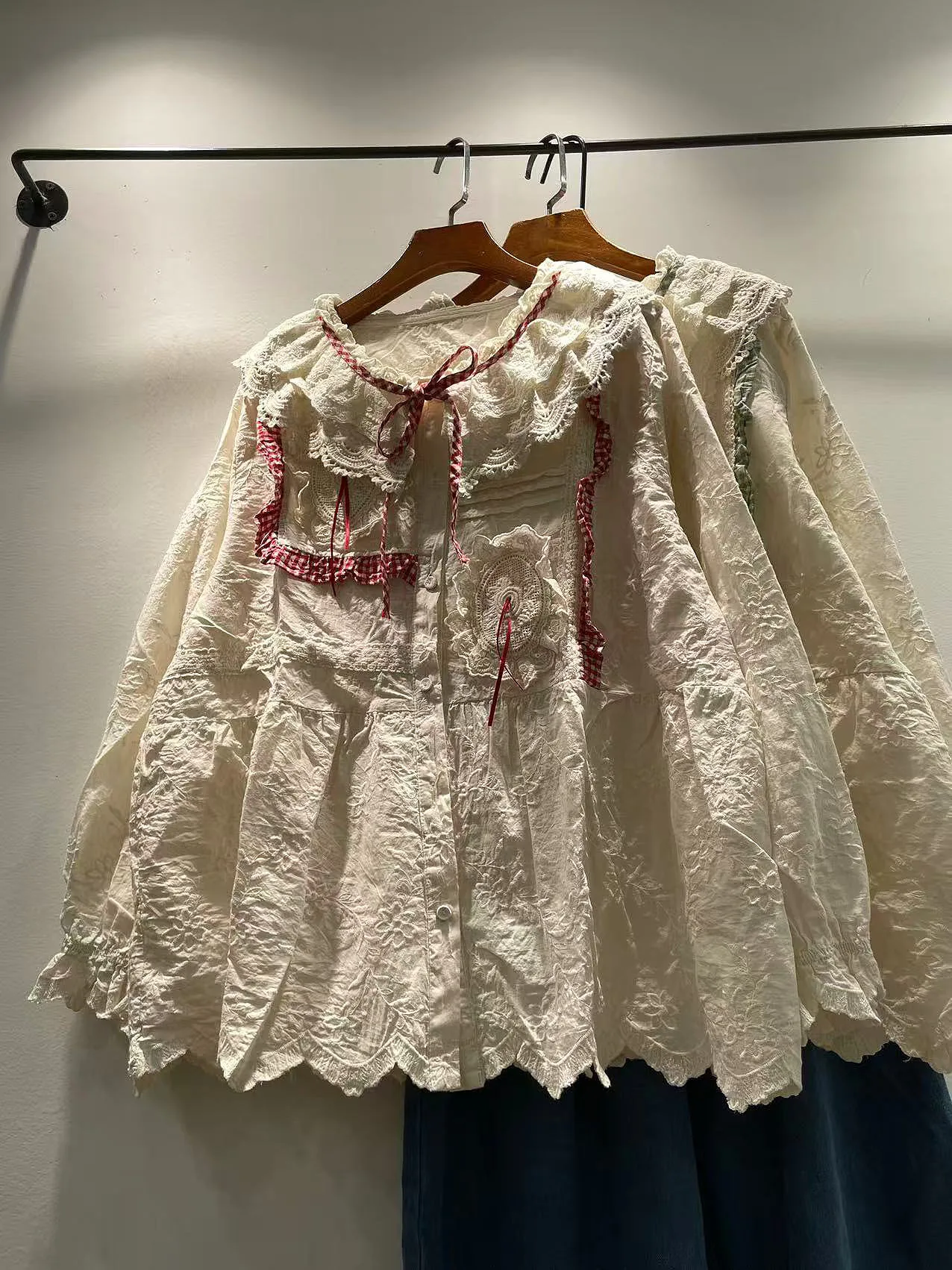 

Autumnal Pure Cotton Long Sve Embroidered Ruffle Collar Loose Women's irt Girl's Sle Breathable Comfortable Daily Wear