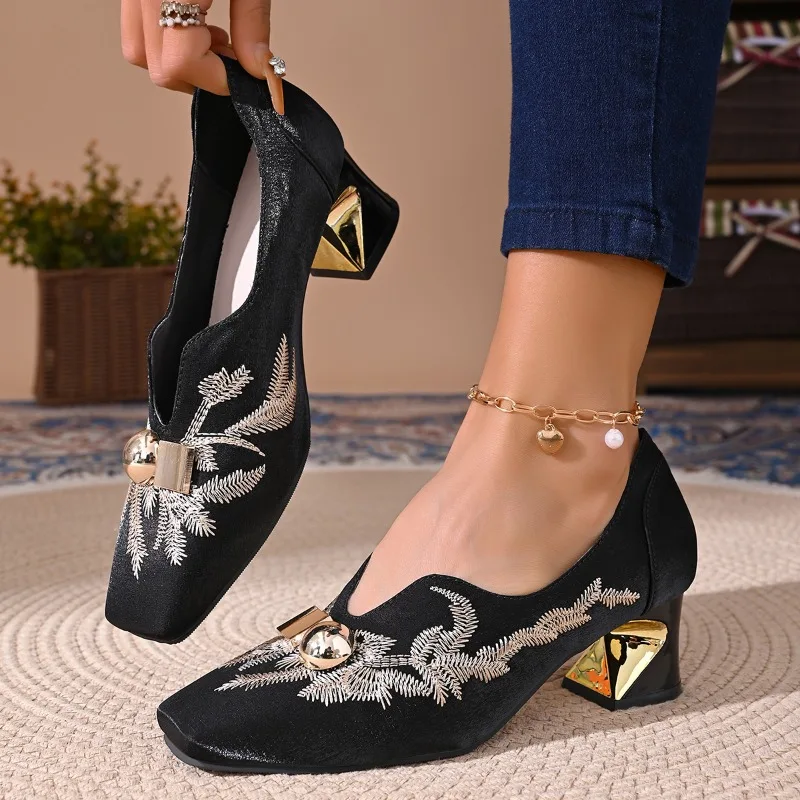 Elegant Embroidery Pattern Pumps Women Spring Autumn Comfort Thick Heel Square Toe Loafers for Woman Metal Detor Shoes Female