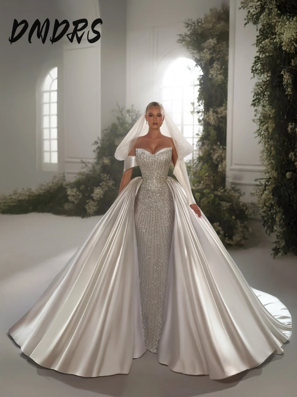 Gorgeous Detachable Satin Train Wedding Dress Delicate Sequined V Neck Customized Bridal Gown Graceful Modern Luxury Bride Wear