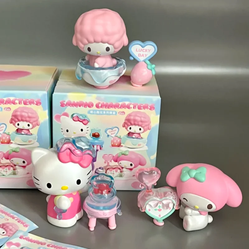 

Genuine Sanrio Family Cute Heart Melting Series Blind Box Kuromi Hello Kitty Model Ornament Mysterious Box Trend Play Toy Figure