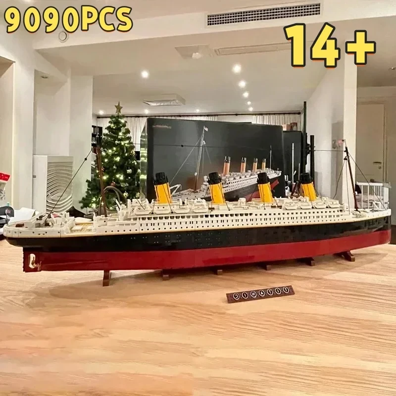 

2025 New Titanic large Cruise Ship model 10294 Shipbuilding Building Blocks Toy Ornaments Boys and girls DIY Gifts 9090PCS