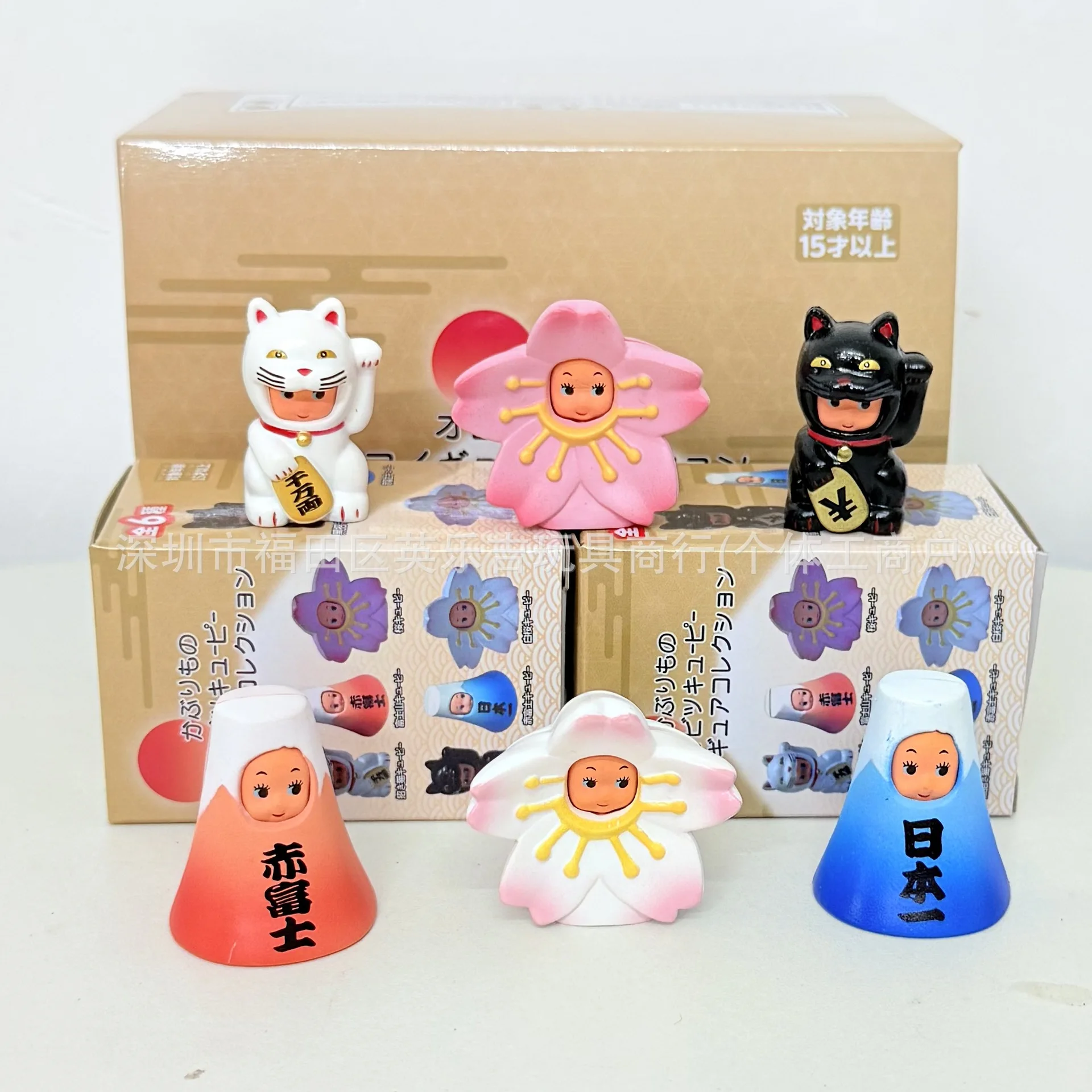 

Коллекционная фигурка-сюрприз Baby Doll: Кот удачи Фудзи с дизайном в стиле цветущей вишни – идеальный подарок для фанатов