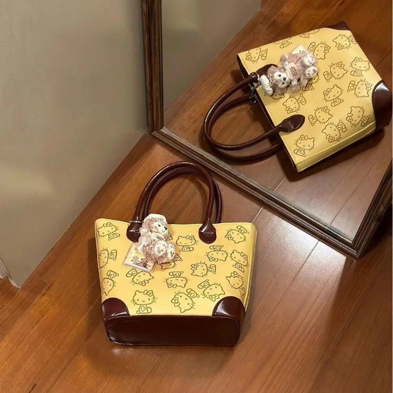 

2025 New Hello Kitty Cat Handbag Large Capacity Commuter Shoulder Bag Tote Bag Cute Kitty Bag for Women
