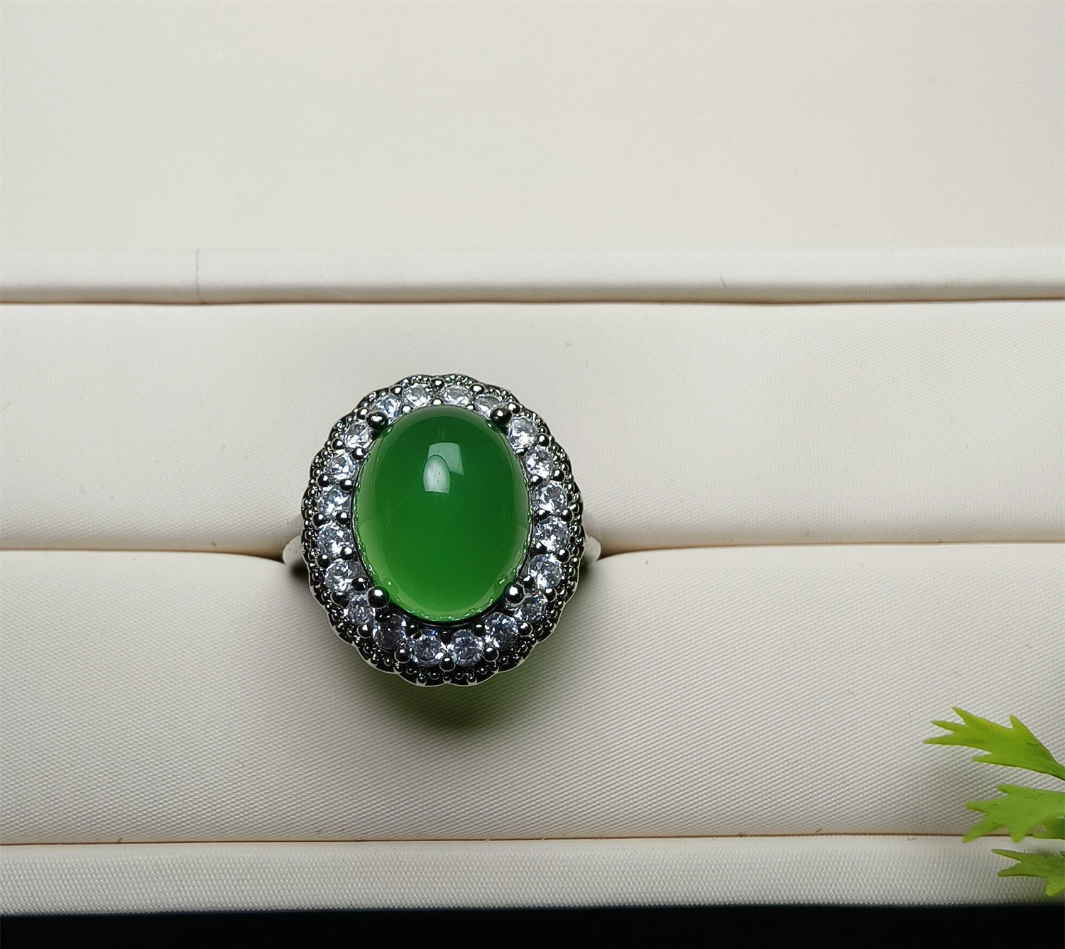 خاتم العقيق الطبيعي العقيق نفس الجاديت اليشم عالية الجليد مطعمة الدائري