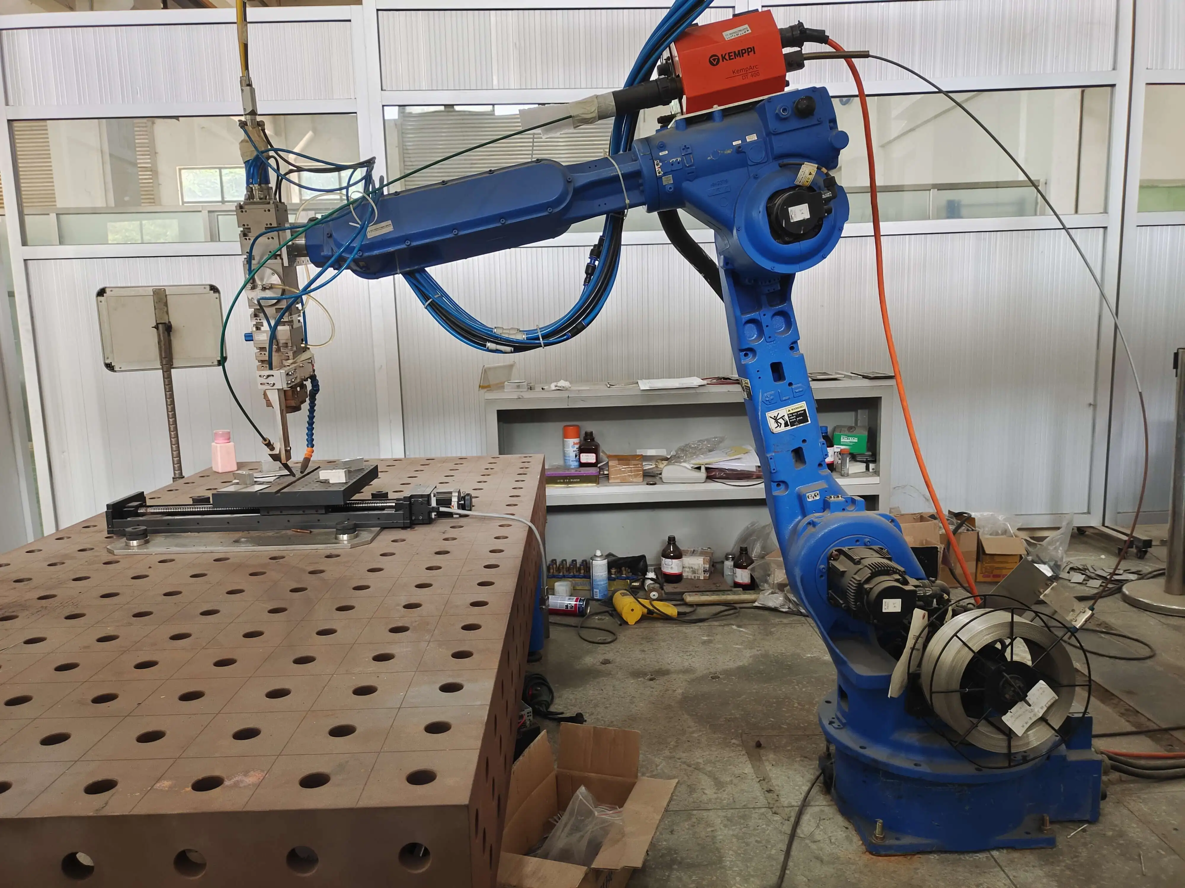6 Axis Robot Arm Fiber Laser Welding Hine For TV Metal Backplane