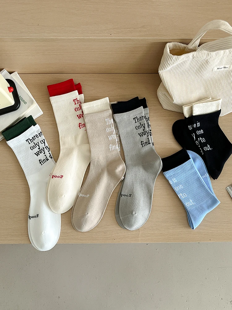 5 Paris Women's Cotton Socks American Graffiti Alphanumeric Pattern Mid-tube Sock Combination Streetwear Fashion Sport Socks