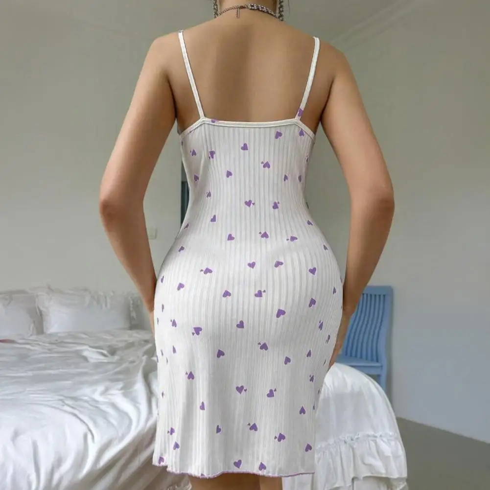 

Женская ночная сорочка с кружевной отделкой, в рубчик, без рукавов, с милым принтом в виде сердечек, на тонких бретельках, для лета