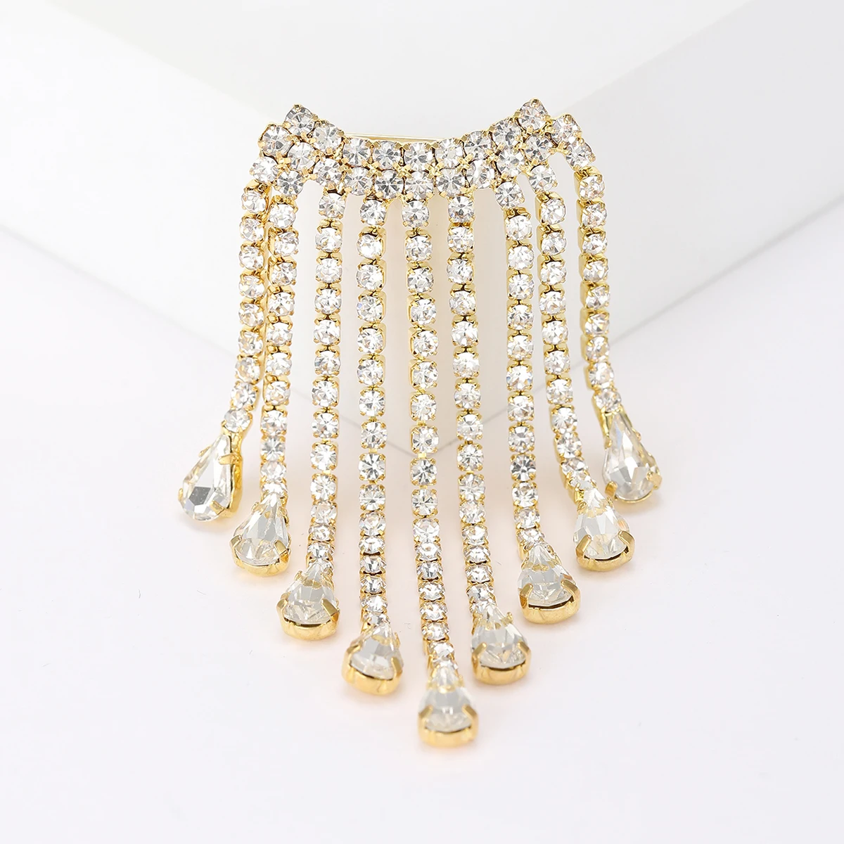 Rhinestone Girl Pins for Women Unisex Tassel Long Dress Model Brooches Banquet Party Backpack Gifts Jewelry Accessories