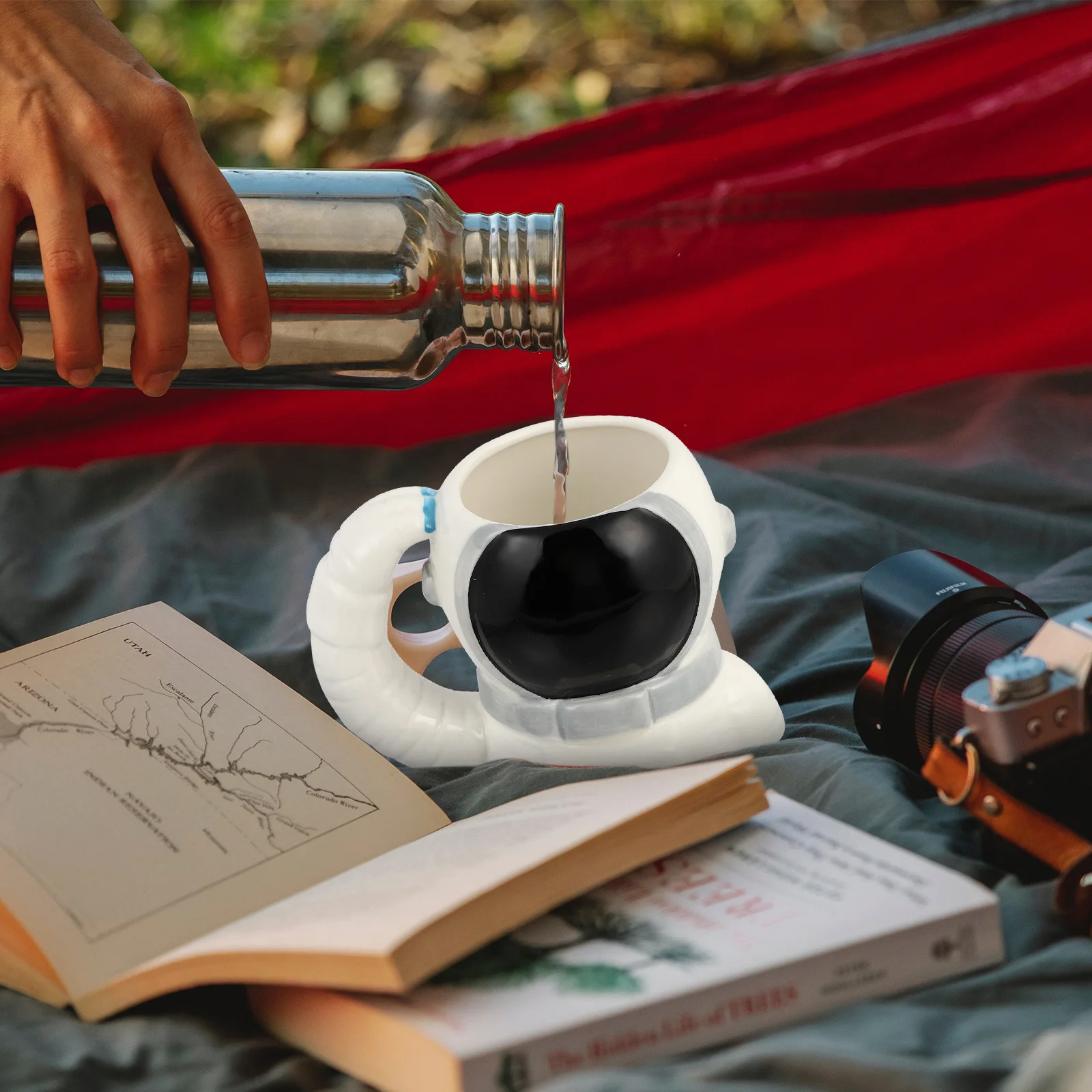 

1Pcs Astronaut Ceramic Creative Coffee Milk Cup Home Stylish Drinking Water Cup Astronaut Design Cups Ceramic Mug