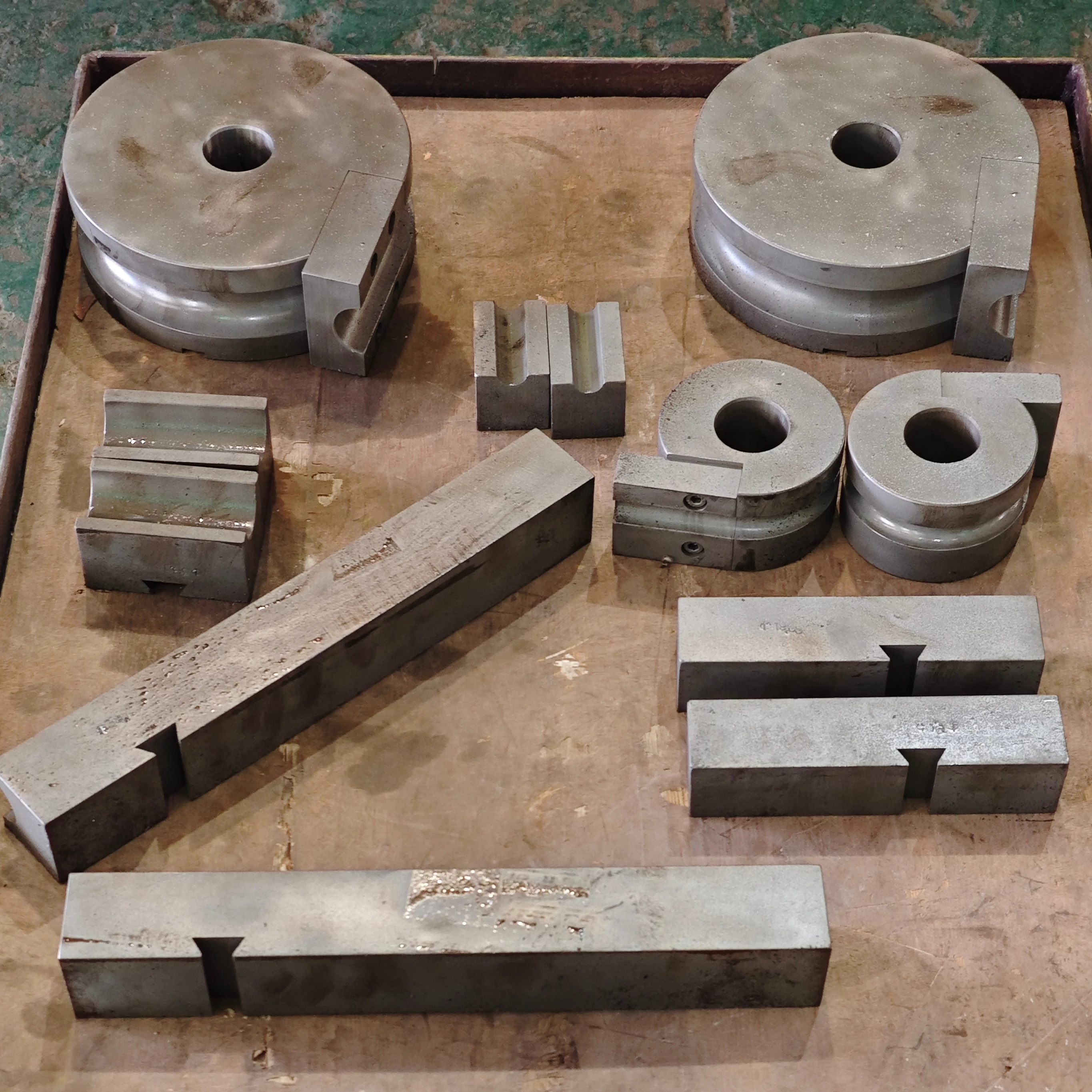 

Roll Sets/Die/Moulds/Mold/Roller for Electric Pipe Bending Machine Round Square Pipe Bending Molds