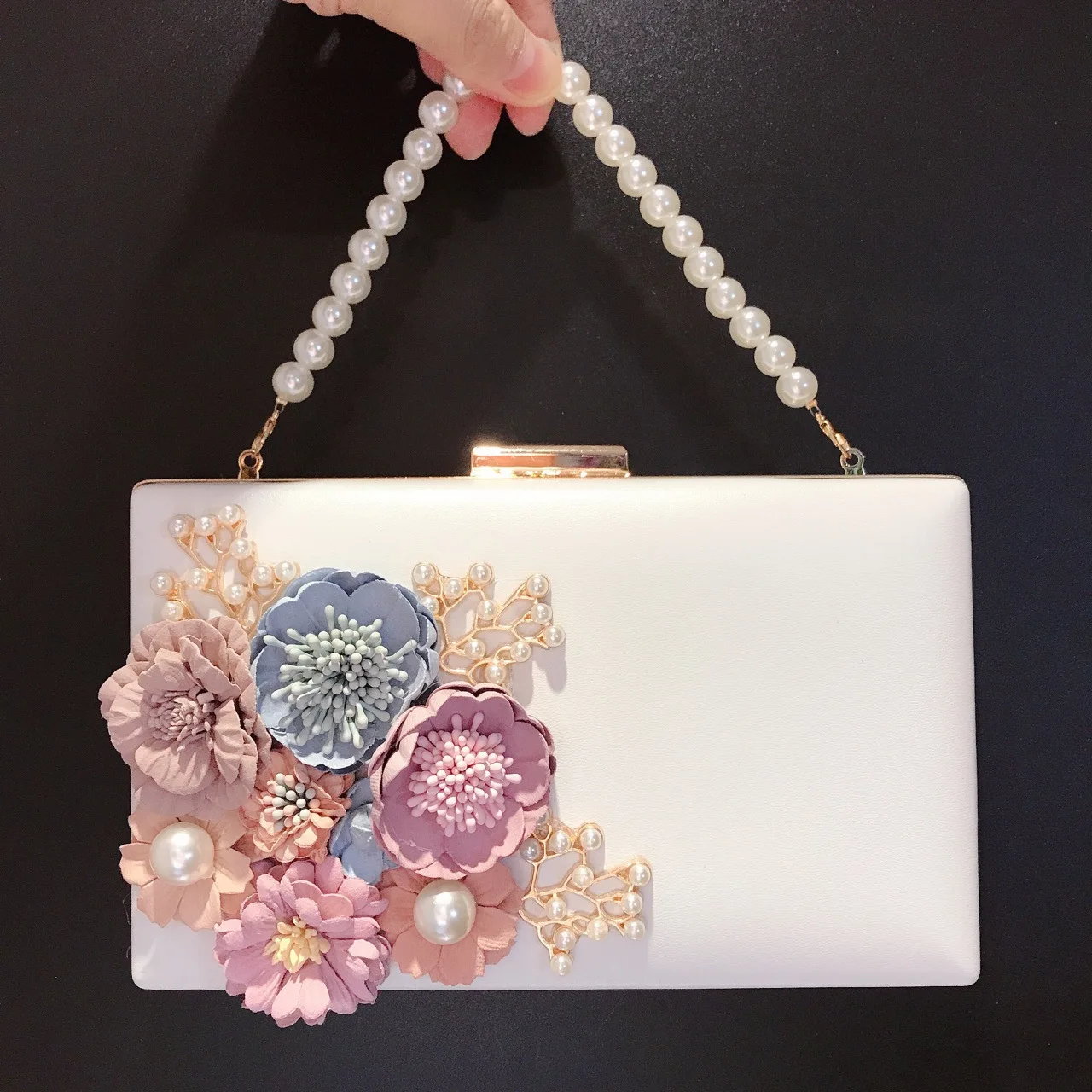 

Elegant Floral Wedding Clutch Bag with Pearls White PU Square Box Evening Purse for Women, Banquet Party Handbag