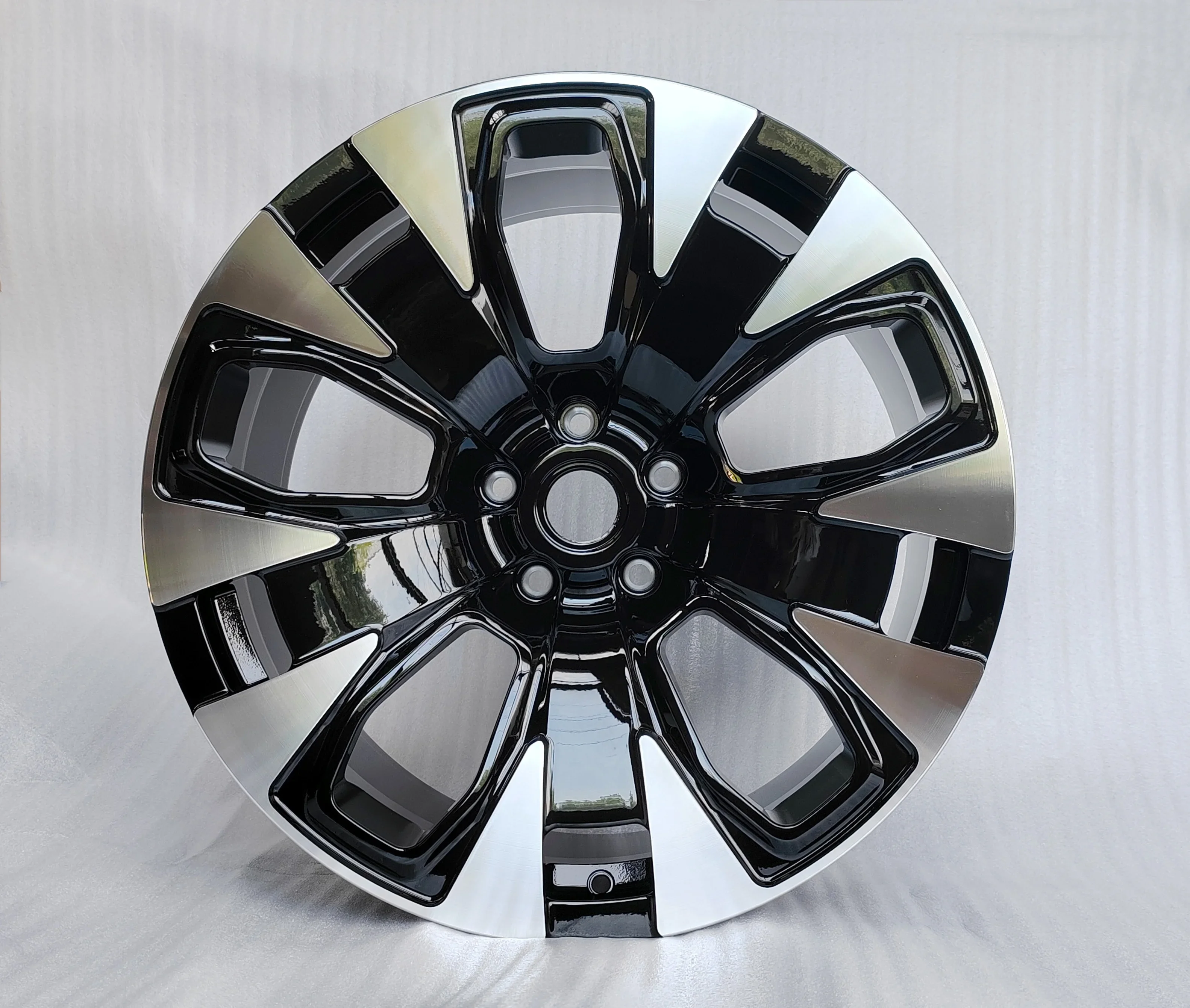 

Заводские хит продаж, черные высокопроизводительные ступицы колес легковых автомобилей из кованого алюминиевого сплава 18-24 дюйма