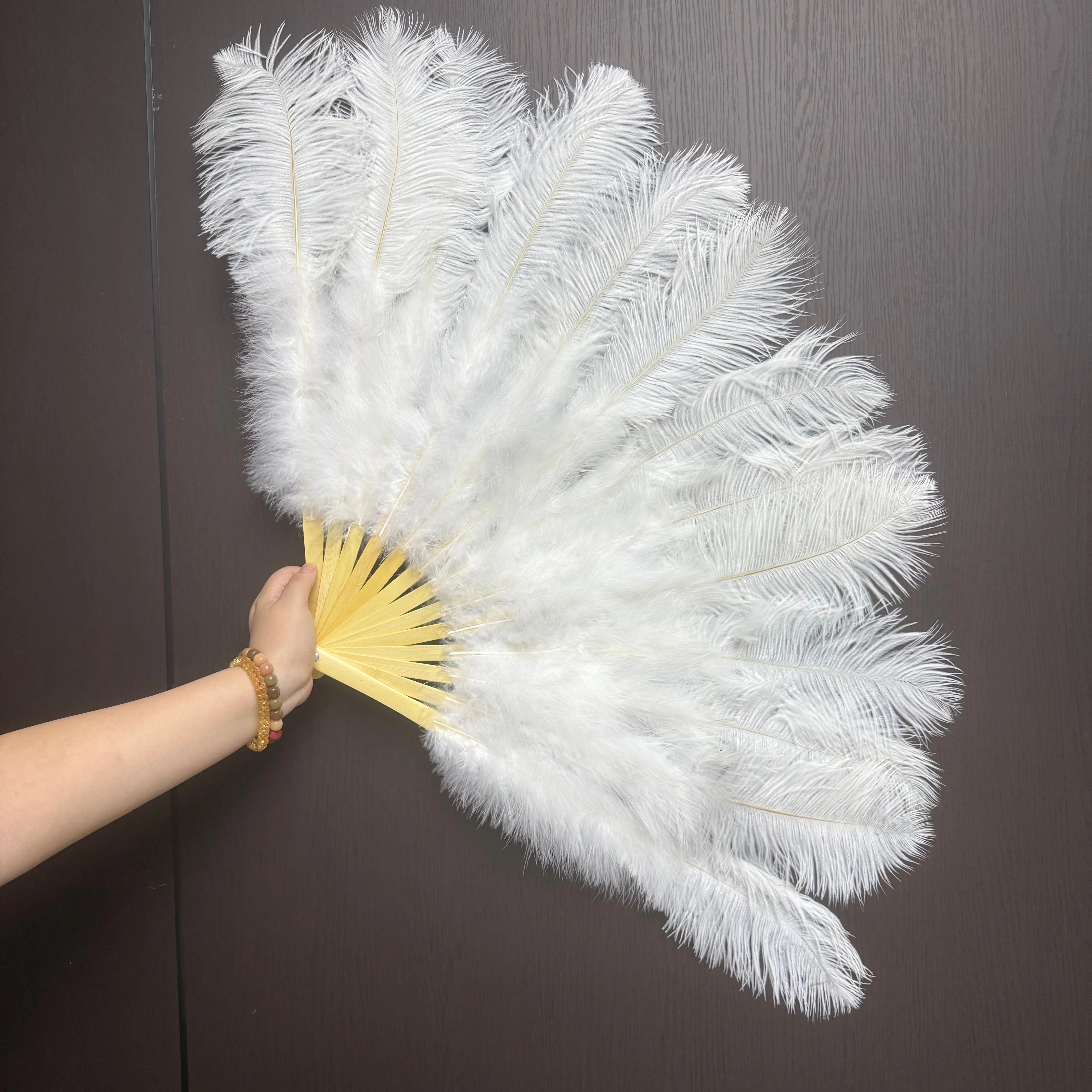 70cm/100cm White Ostrich Feather Fan Fluffy 15/13 Bone Handheld Feather Fan for Wedding Party Carnival Dance Performance Props