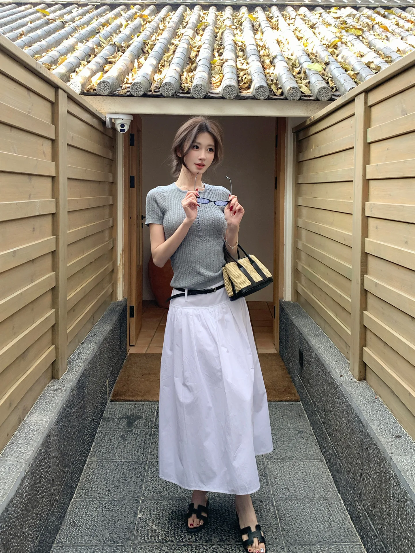 

Юбка миди А-силуэта с высокой талией, белая, с поясом, универсальная, стройнящая, в стиле Одри Хепберн, простой дизайн, женская модная одежда