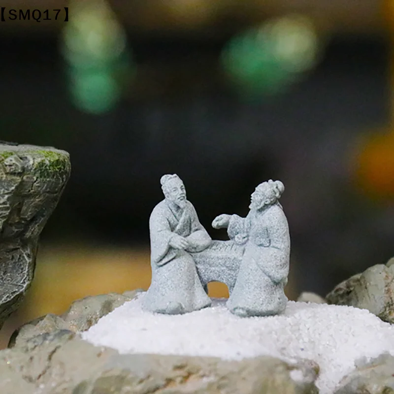 Chinese Elder Playing Chess Statues Miniature Landscape Decoration Miniature People Bonsai Rockery Aquariums Ornaments【SMQ】