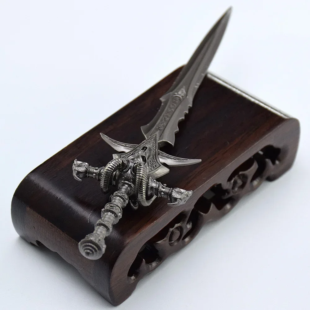 14cm World of Warcraft Frostmourne Gun Color Alloy Swords Game Keychain Weapons Model Replica Toy for Boy Katana Christmas Gifts