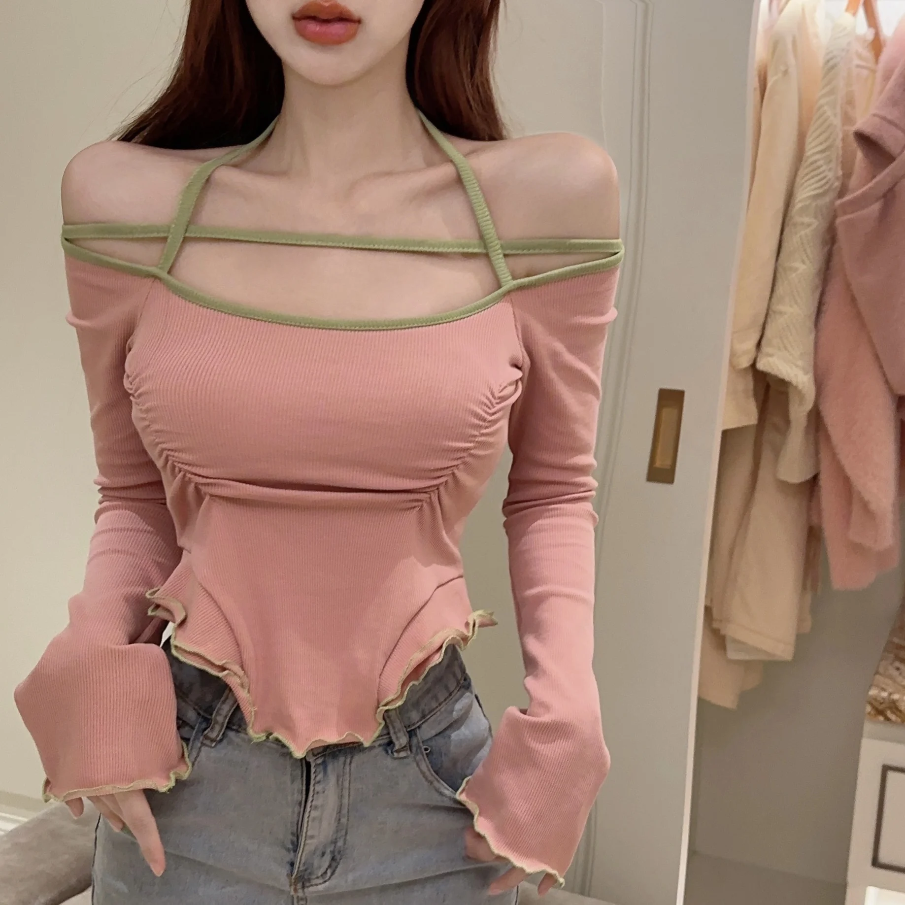 Dopasowany T-shirt z długim rękawem, asymetryczny krój na jedno ramię, casualowy, jednolity kolor, dla kobiet, na sezon jesieni.