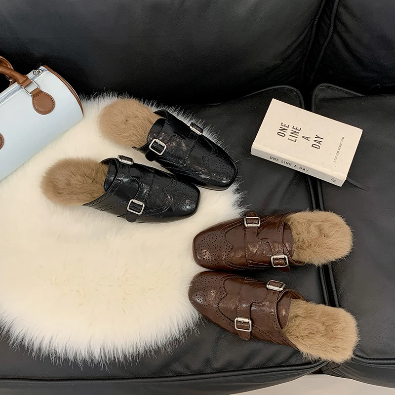 women-2026-autumn-winter-brogue-carved-mules-faux-fur-lining-double-buckle-round-toe-slip‑on-flat-vintage-slippers