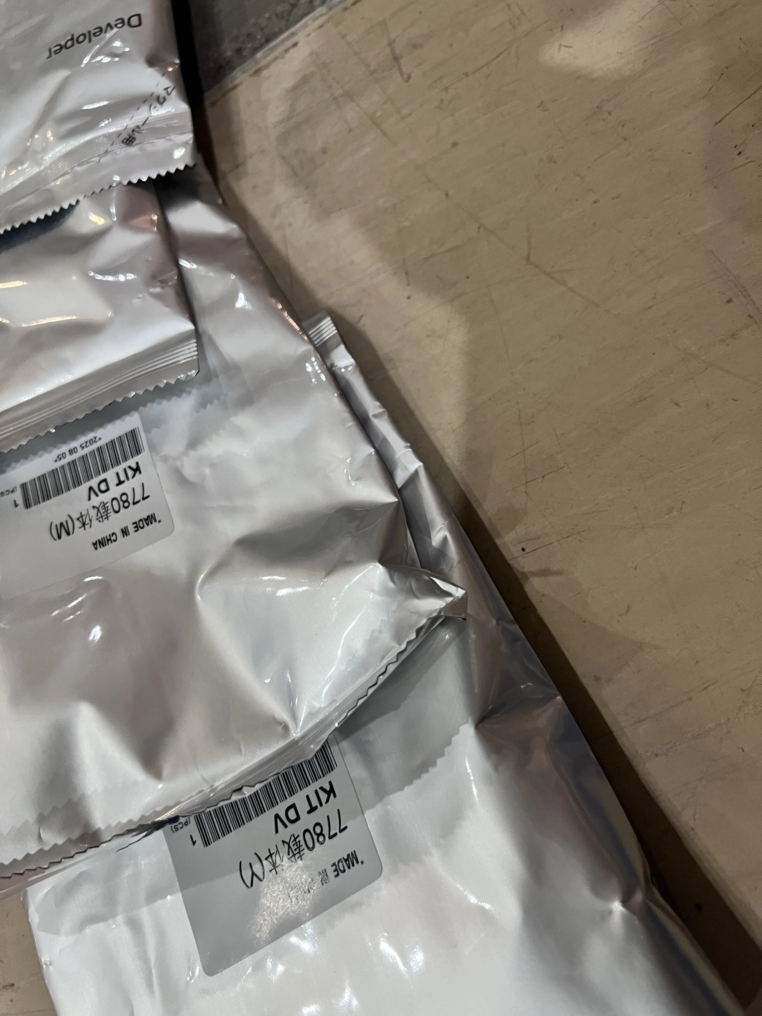 

1pcs Developer Powder KCMY For Xerox DC240 242 C75 J75 C70 C60 500 7550 6500 550 5065 7600 700 550 560 5580 6680 7780 6550 C7550