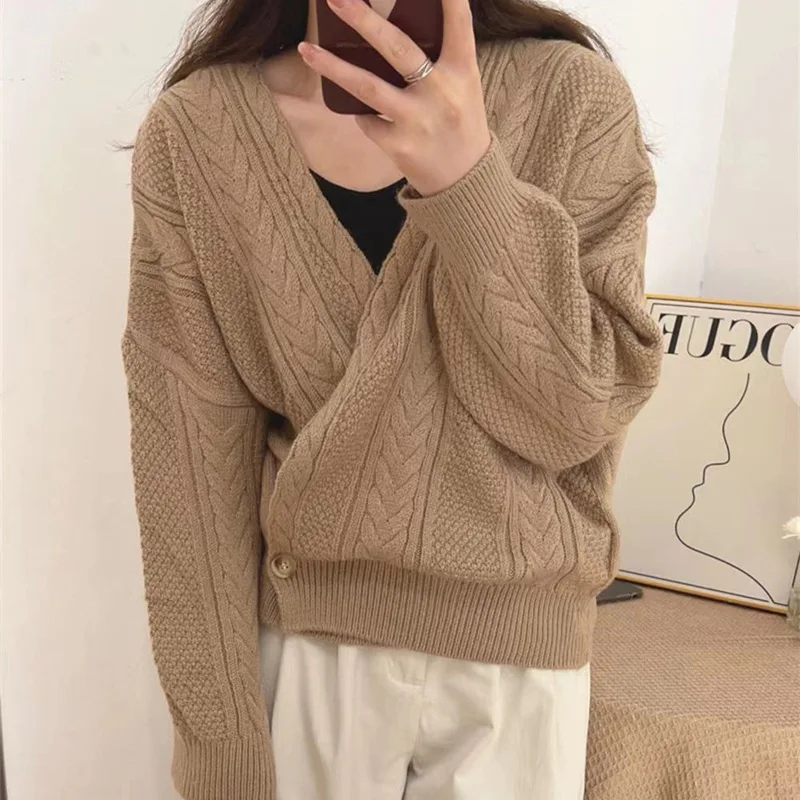 Korean Style V-neck diagonal Button Fried Dough Twists Knitting Cardigan Autumn and Winter 2024 Sweater Women's Coat