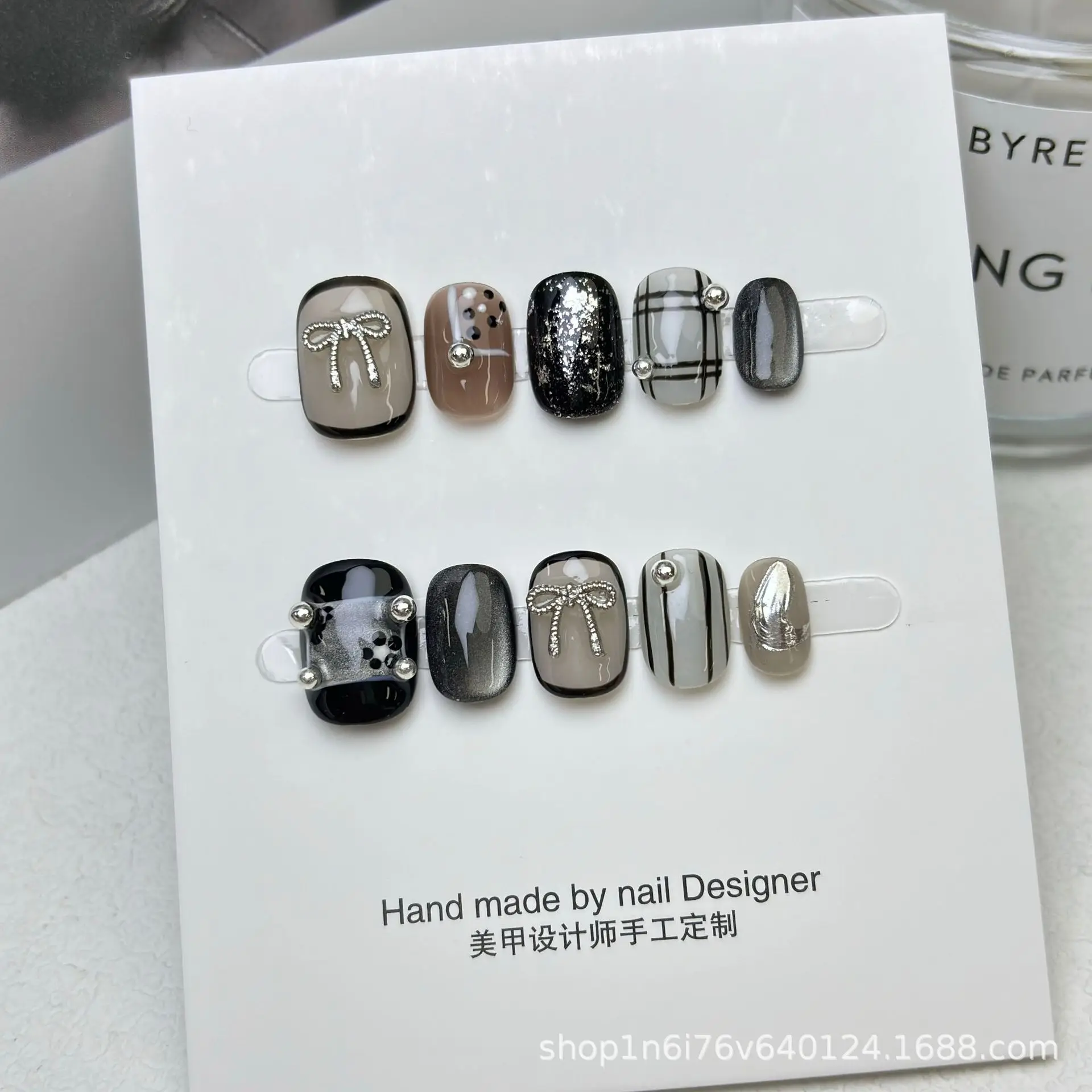 

10Pcs Handmade Press on Nails Black Bow Check Pattern False Nail for Women&Girl Short Square Circle Removable Wearable Fake Nail