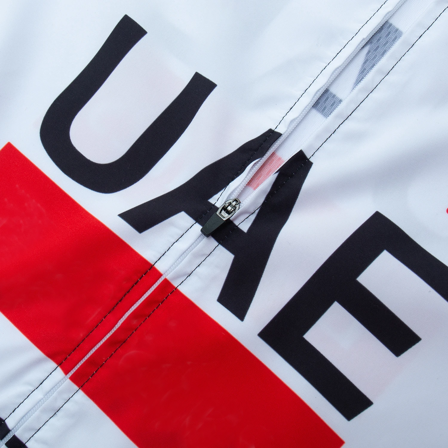 Thumbnail 4 - #9 Cheap Cycling Vests Worth Buying