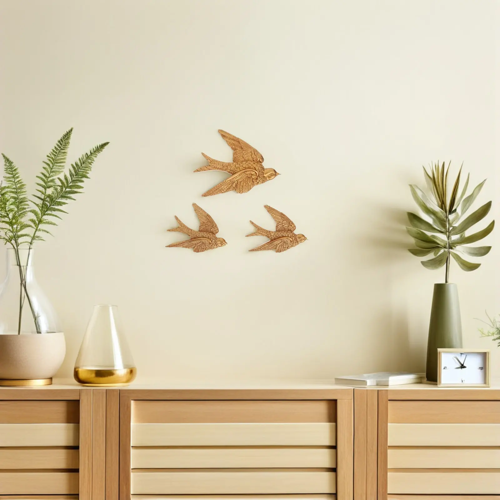 1Set Wall Swallow Sculpture Vintage Resin 3D Bird Art Decor Symbolic Good Fortune Home Office Garden Rustic Modern Wall Hanging