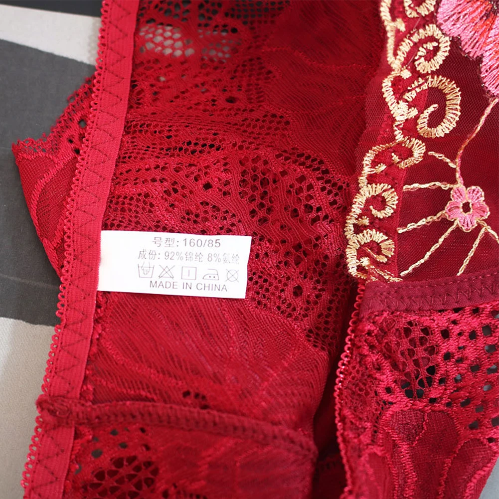 Eye Catching Seamless Underwear for Women Elegant Lace Design Panties Knickers Skin Friendly See Though Briefs for Everyday Wear