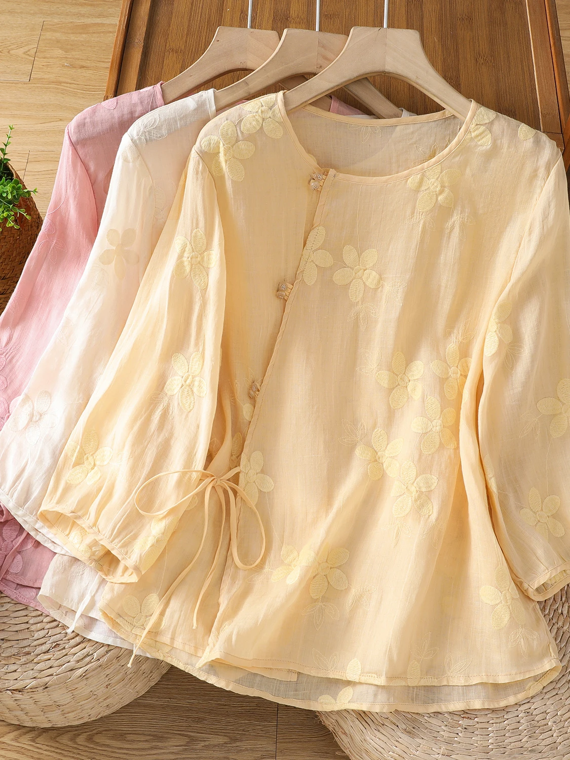 

New Chinese Style Women's Embroidered Shirt Summer High-End Sensation Zen Tea Clothing Seven-Quarter Sleeve Small Top Linen Top