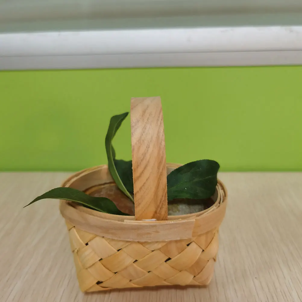 

5Pcs Handwoven Mini Baskets Natural Wood Slice Basket for Gifts Crafts Storage Jewelry Candy Party Treats Holder Decor