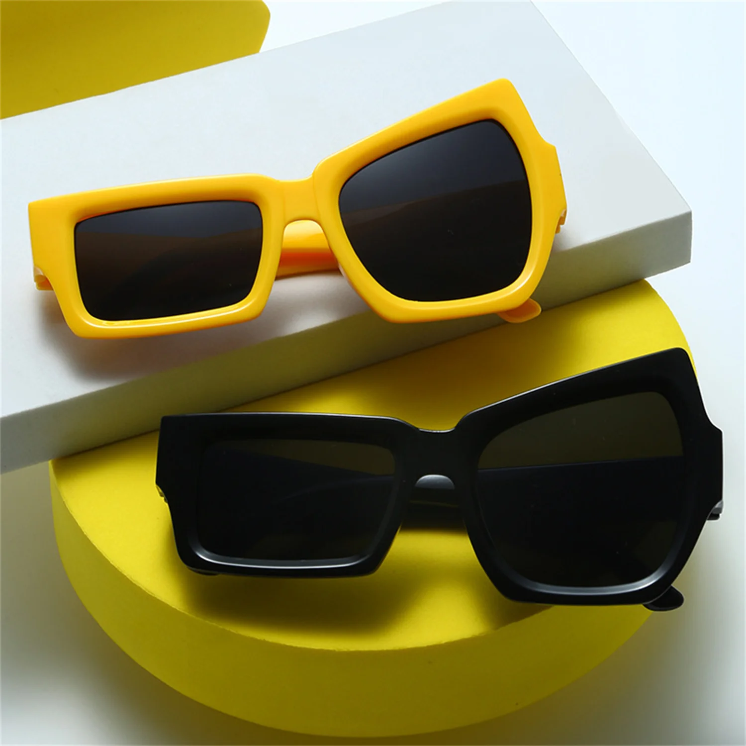 Funny Trendy Hip Hop Glasses With Raised Eyebrows On One Side Irregular Personality Sun Glasses Summer UV400 Sunglass For Unisex