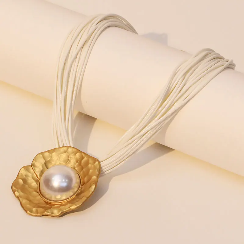 Statement Women\'s Necklace with Bling Geometry Pendant Girl Trendy Wedding Party Jewelry