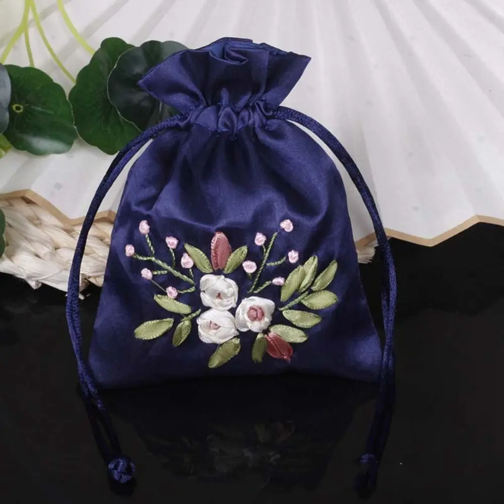 

Candy Bag Embroidery Flower Drawstring Bag Spice Bag for Filled Fragrant Herbs Cloth Storage Bag Coin Purse Bucket Bag