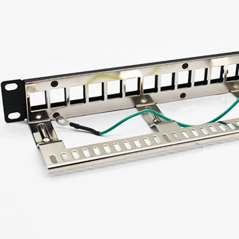 Cat5e Cat6a Cat7 키스톤 이더넷 케이블에 적합한 올 메탈 랙 마운트, 24 포트 RJ45 블랭크 패치 패널, 1U, 19 인치