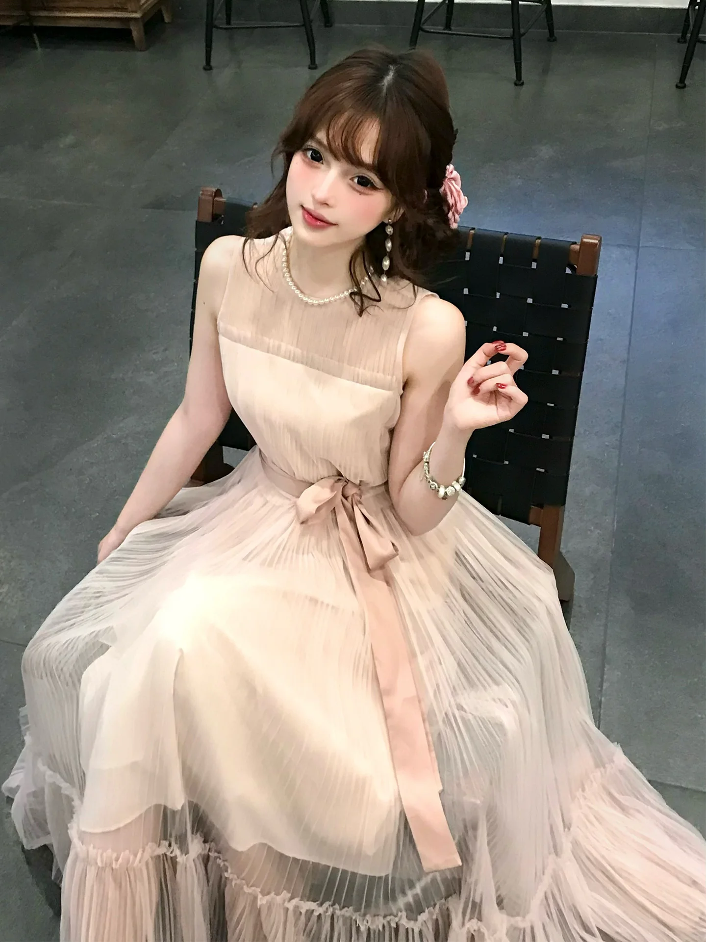 

Elegant Long Sleeveless Pleated Tulle Dress Women's Fashion Spring Summer New Style High Waist Gauzy Dress City Commute