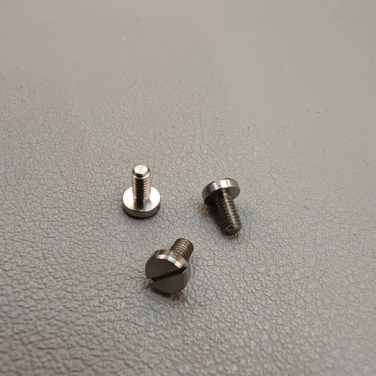 

Saxophone repair accessories for mid-range/tenor/treble/screw column adjustment screws