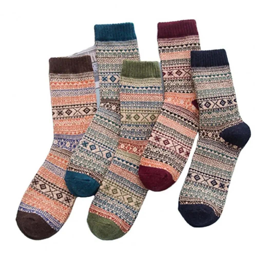 Retro-Muster Mid-Calf Socken ethnischen Stil gedruckt Frauen Winters ocken gemütlich gestrickt Mid-Tube hohe Elastizität für den Innenbereich