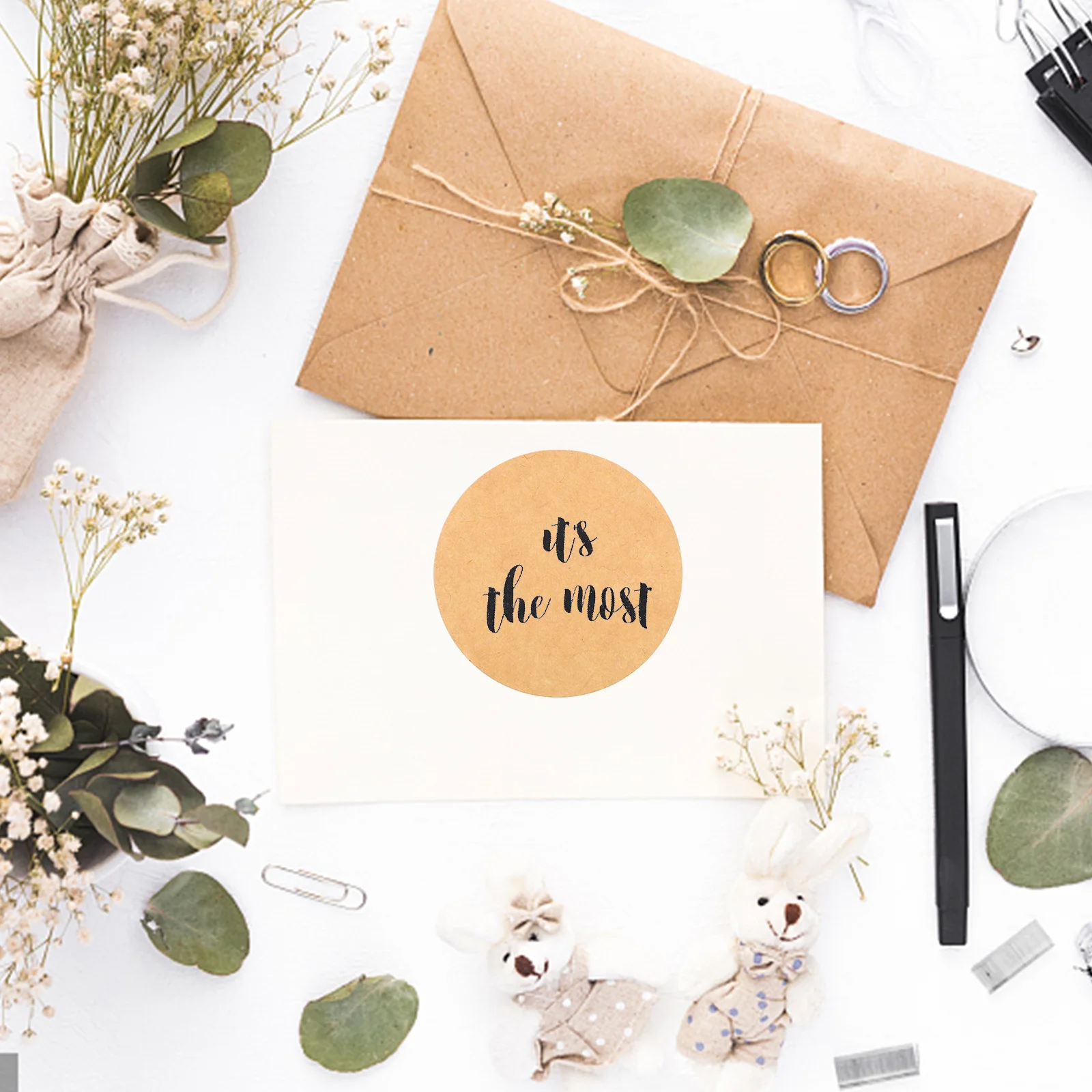 

Round Kraft Paper Name Tags Self-Adhesive Blank Labels for Classroom Office Family Reunion Sticky Decals Sorting Label