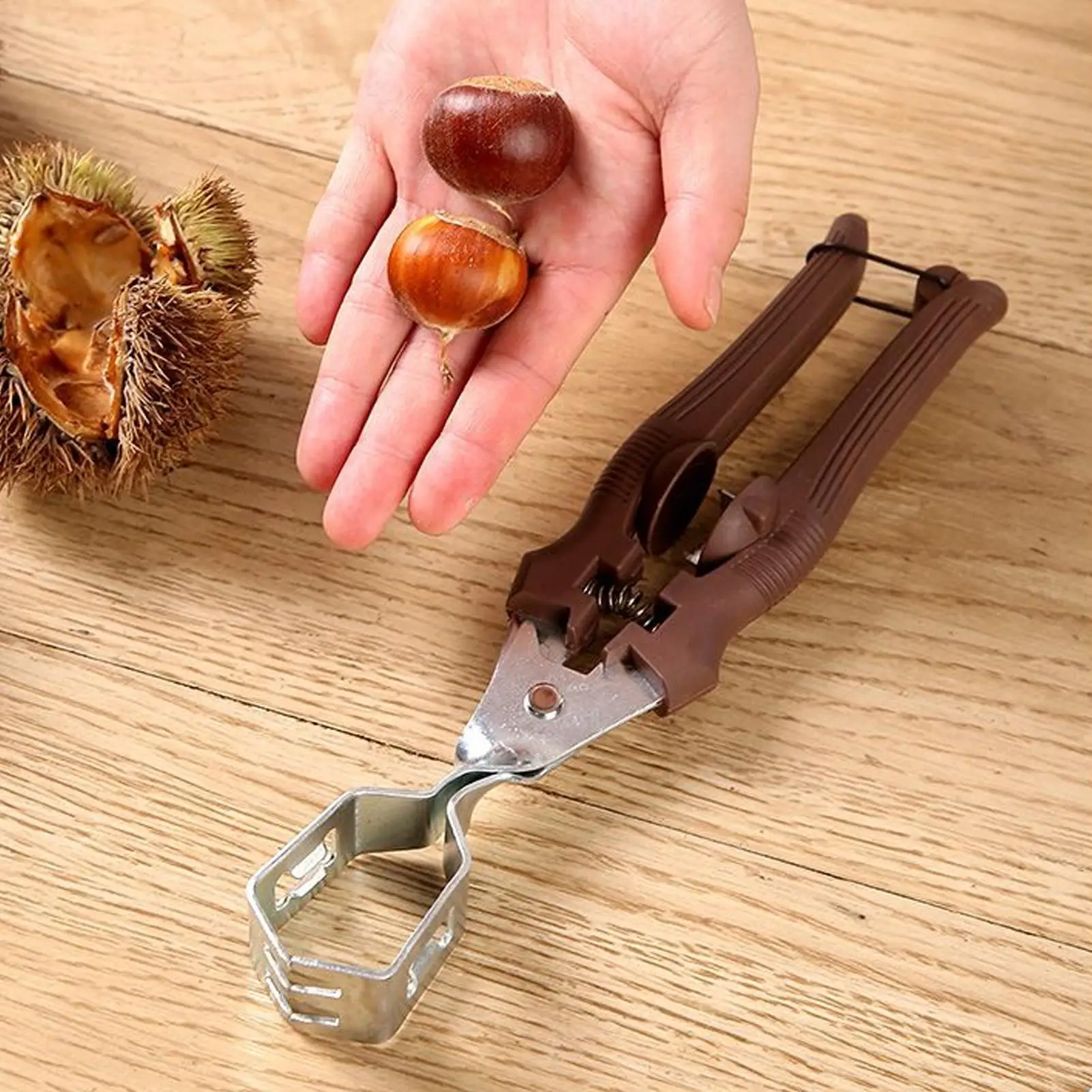 Manual Chestnut Cracker & Peeler Tool, Multi-Purpose Nut Opener for Pecans Walnuts Almonds, Kitchen Camping Gift, Easy to Use
