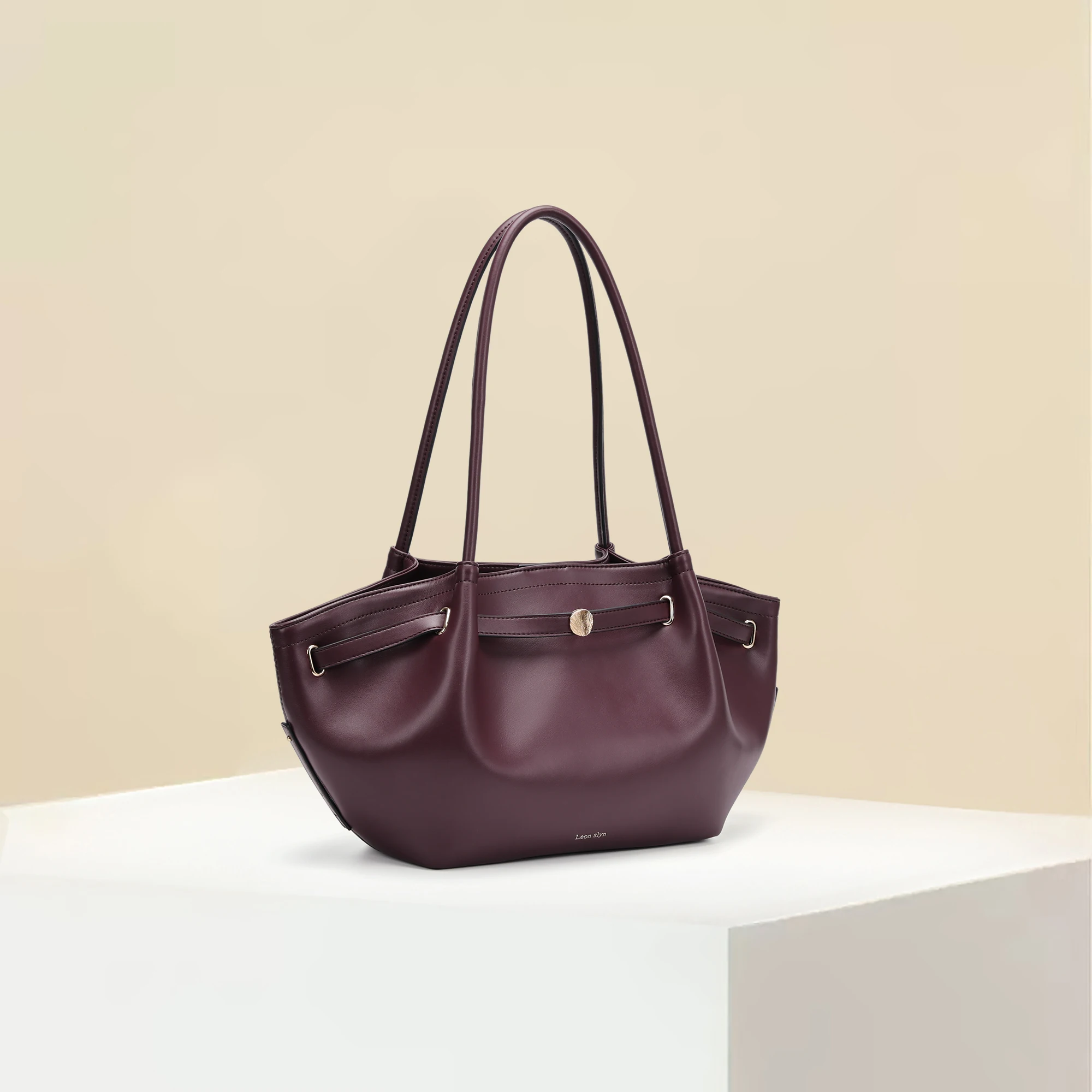 Women's Dumpling-Shaped Single-Shoulder Handbag Fashionable Large Capacity Bag with Hardware Decoration