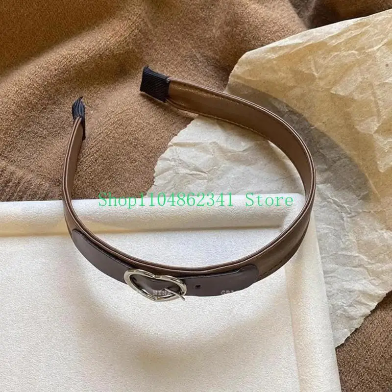 

652F Spa Yoga Headbands Woman Makeup Washing Face Heart Shaped Buckle PU Headband